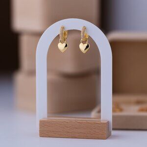 NIB Beautiful Gold Heart Earrings 3 in Beige Velvet Jewerly Box